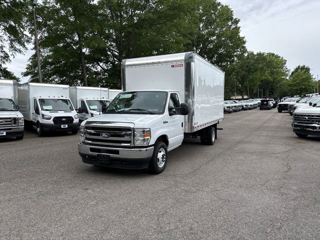 New 2027 Ford E-350 and Econoline 350 Super Duty RWD image 1