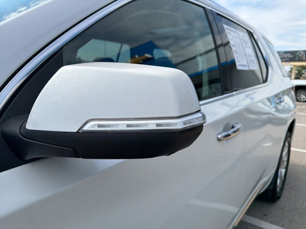 Used 2021 Chevrolet Traverse High Country AWD/4WD image 11