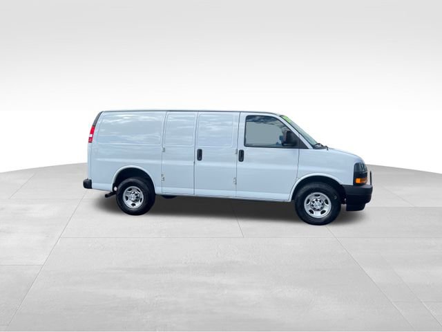 Used 2021 Chevrolet Express 3500 Work Van w/ Driver Convenience Package image 4