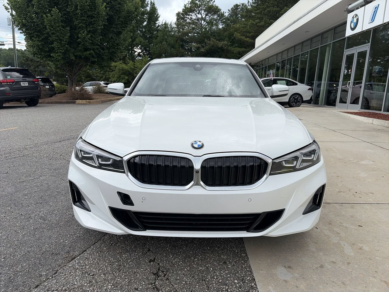 Used 2025 BMW 330i Sedan RWD image 3