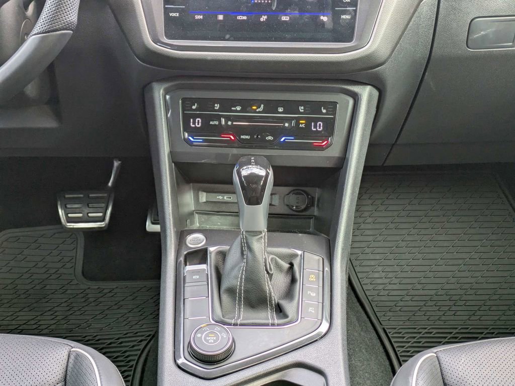 Certified 2023 Volkswagen Tiguan SEL R-Line image 22
