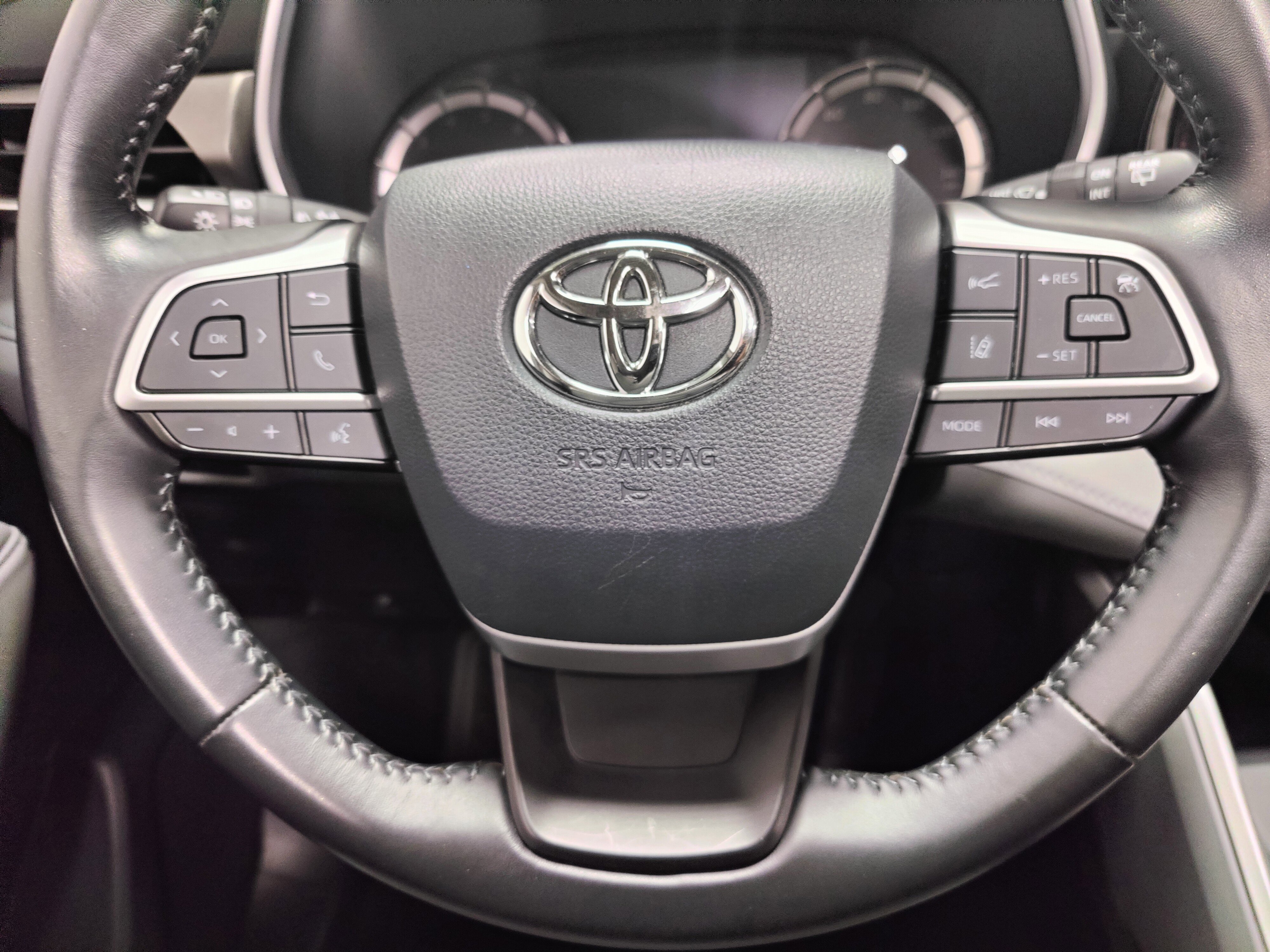 Used 2022 Toyota Highlander XLE image 31