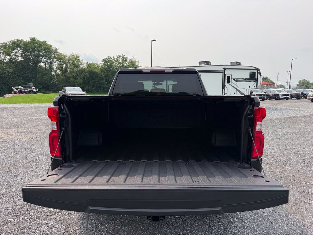 Used 2021 Chevrolet Silverado 1500 RST w/ Bed Protection Package AWD/4WD image 18