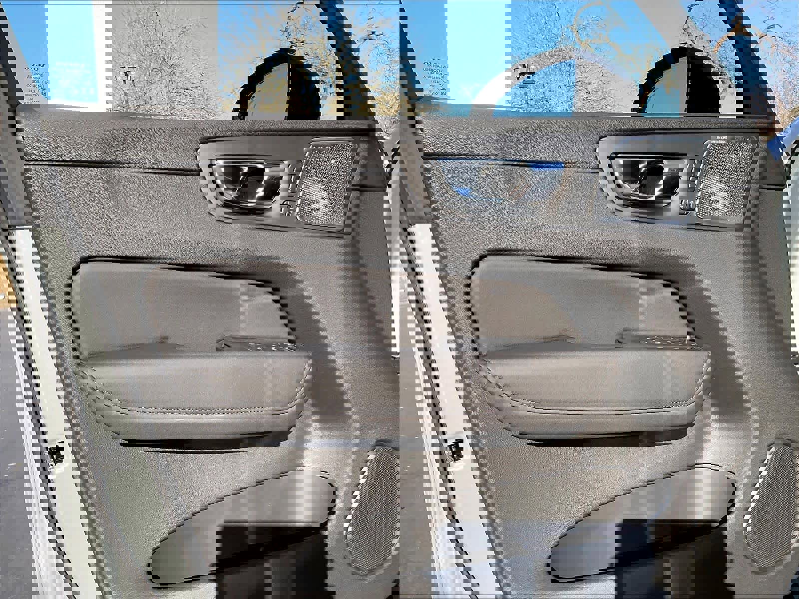 New 2026 Volvo XC60 T8 Ultra w/ Climate Package image 24