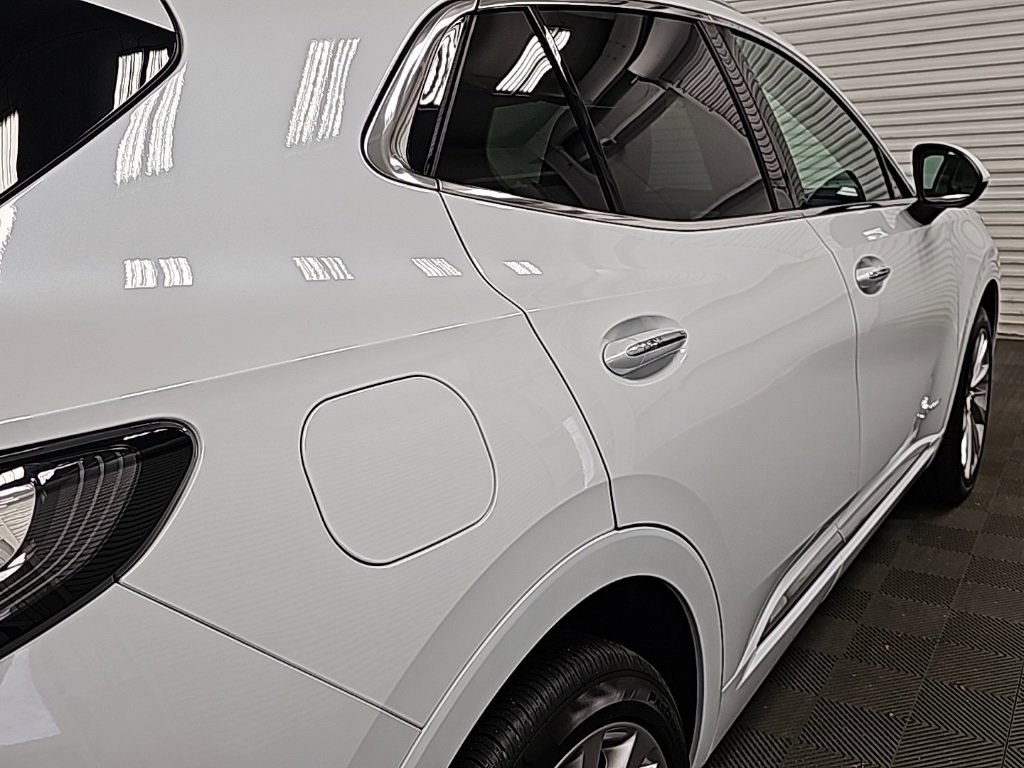 New 2025 Buick Envision Avenir image 9