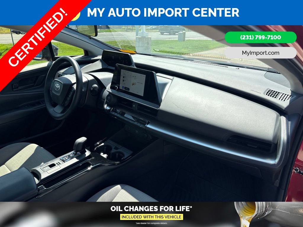 Certified 2026 Toyota Prius LE AWD/4WD image 28