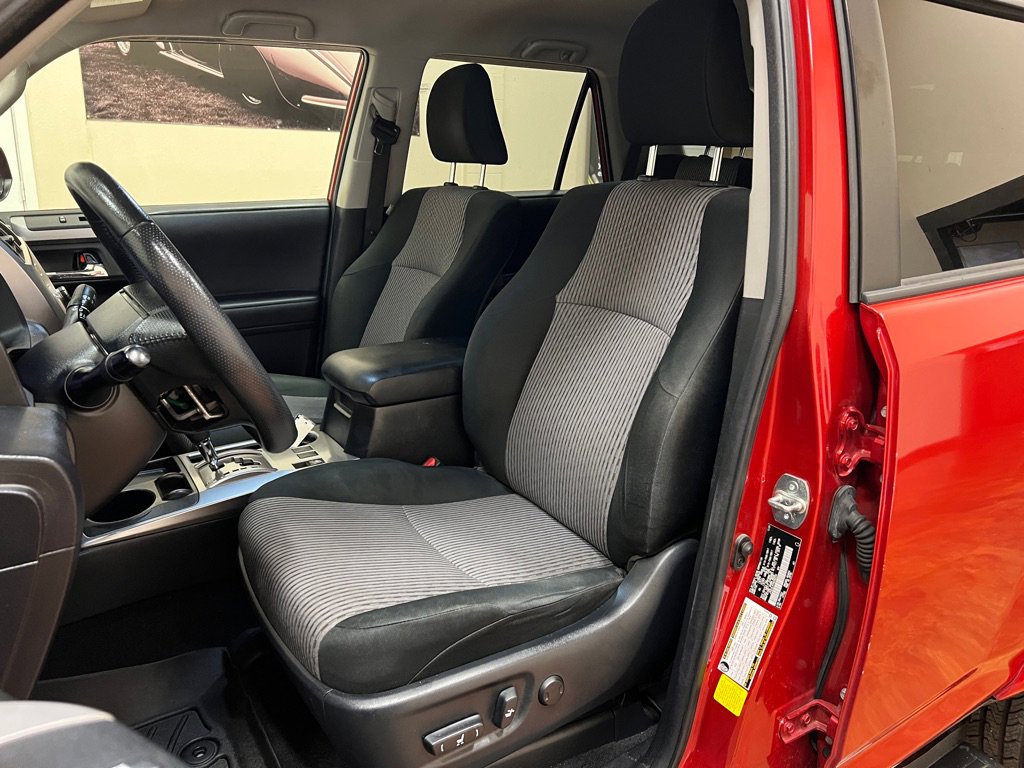 Used 2022 Toyota 4Runner SR5 image 30