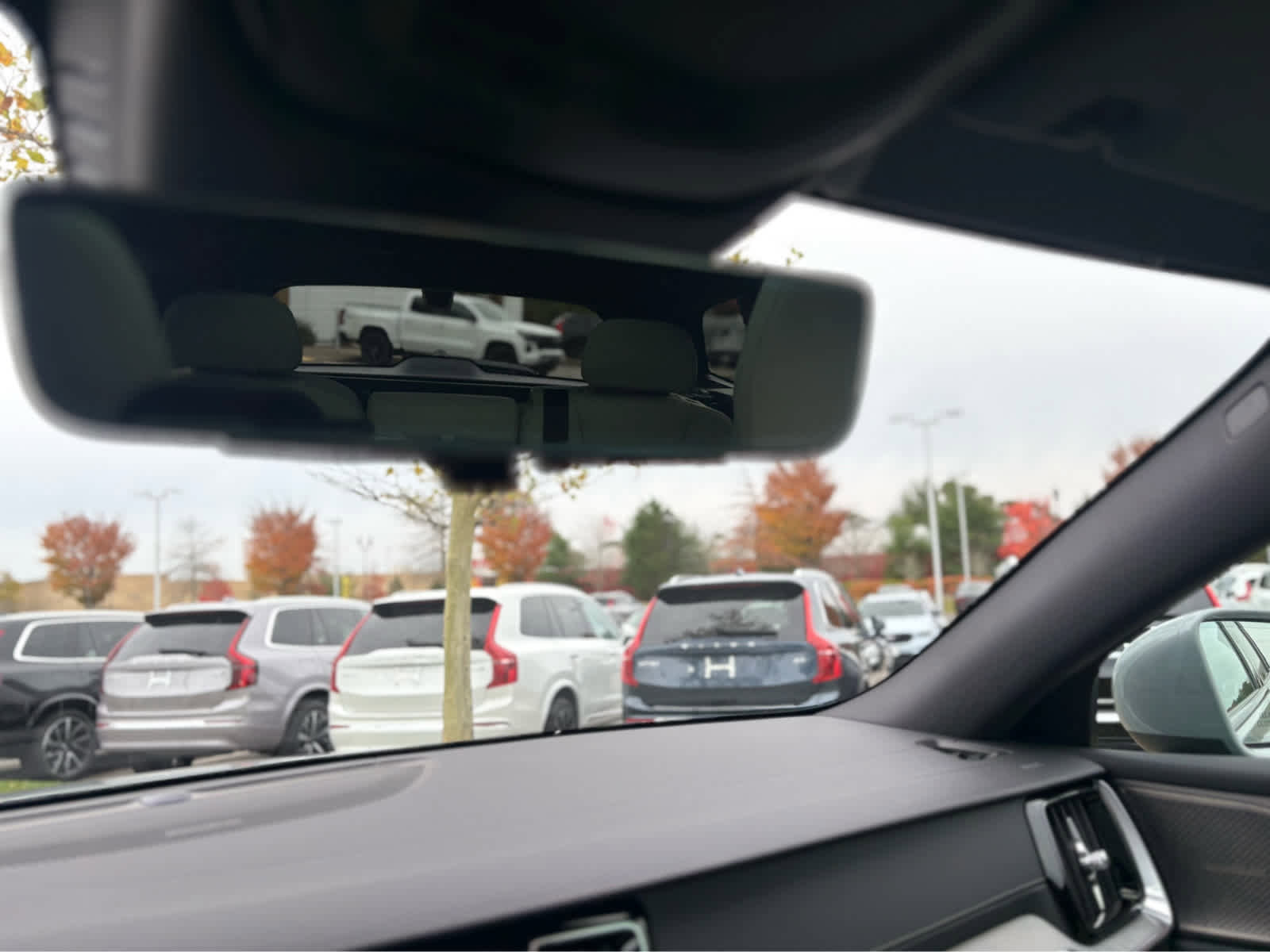 New 2026 Volvo V60 B5 Cross Country Ultra w/ Protection Package Premier AWD/4WD image 16