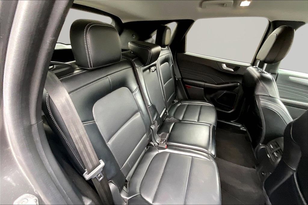 Used 2024 Ford Escape Platinum image 28