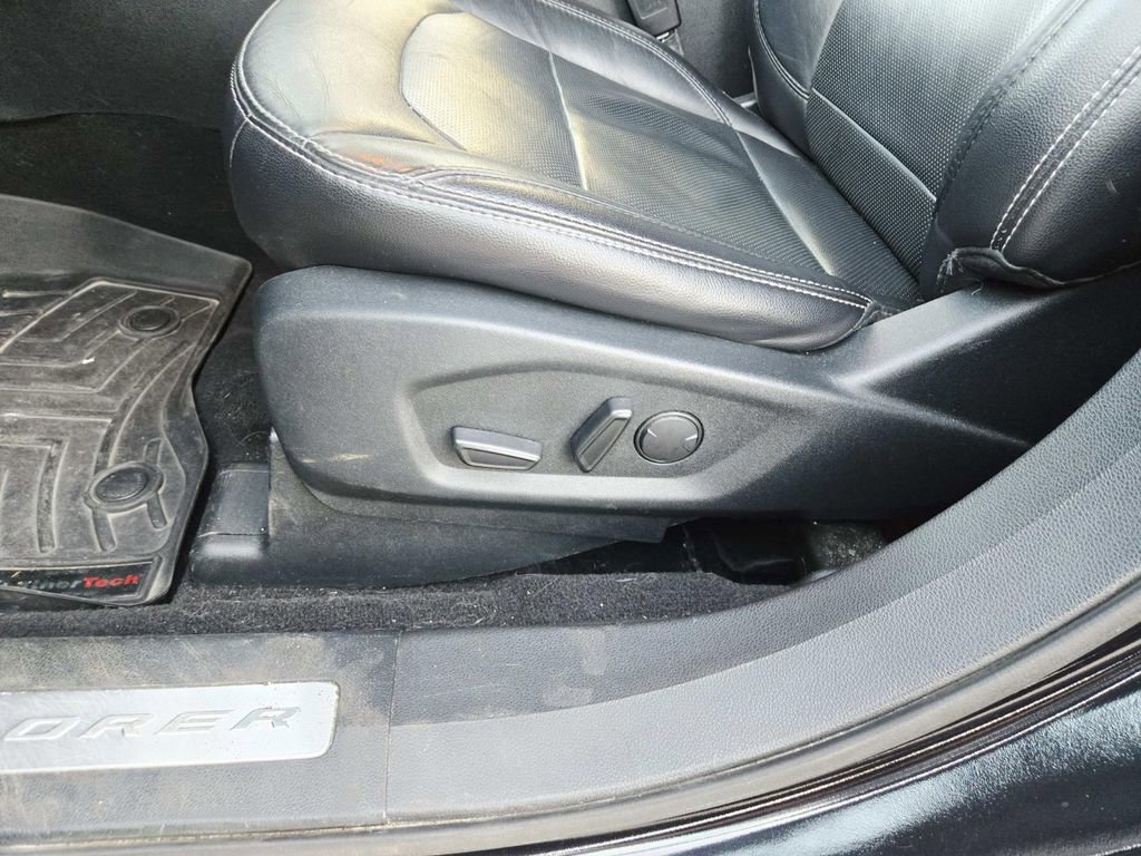 Used 2019 Ford Explorer Limited w/ Class III Trailer Tow Package FWD image 38