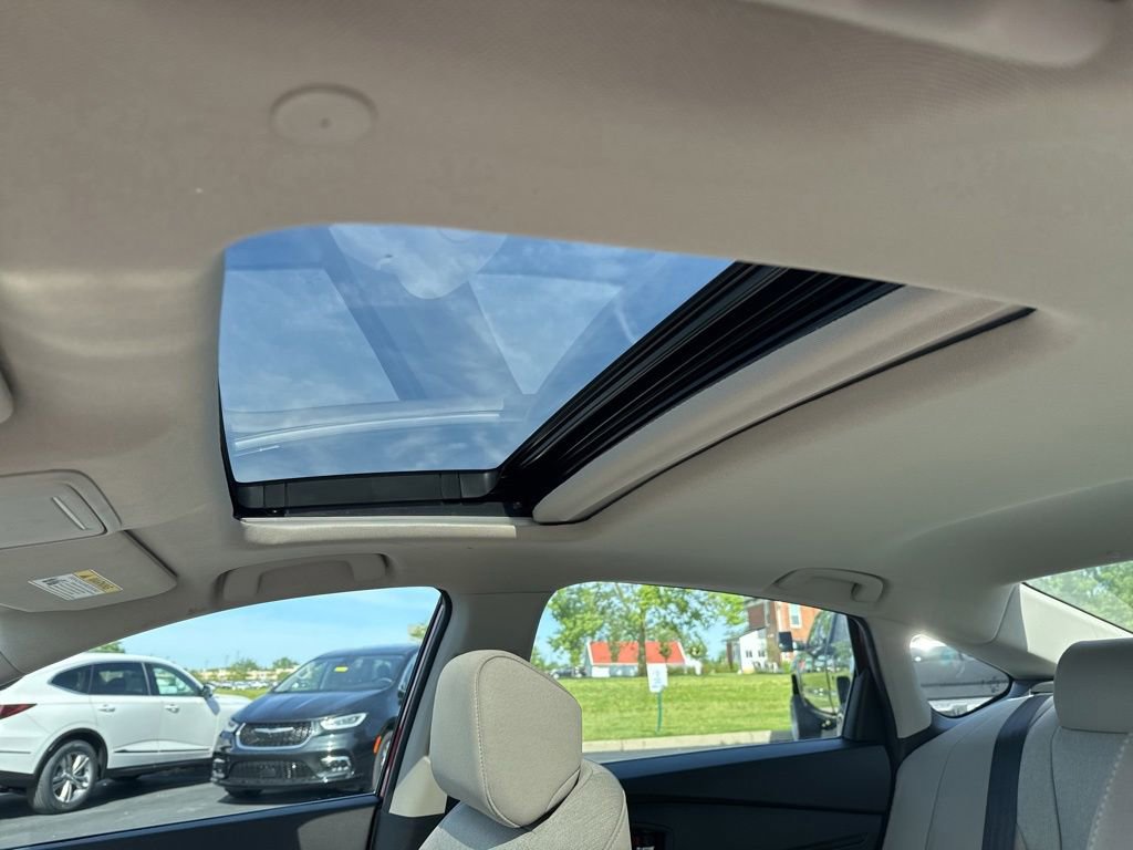 Certified 2024 Honda Accord EX image 28
