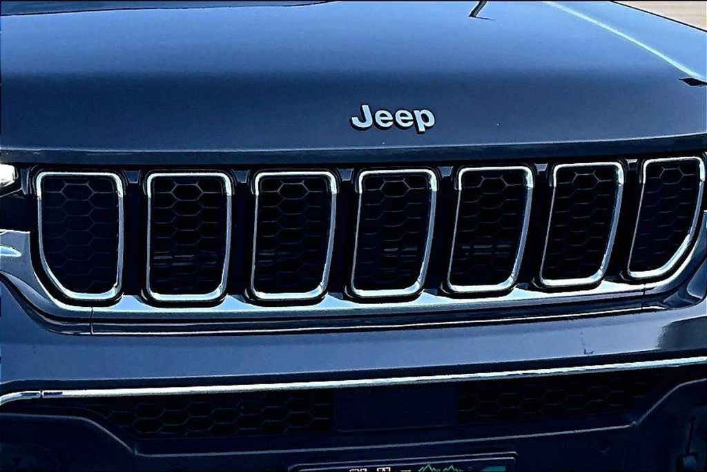 Used 2022 Jeep Grand Cherokee L Overland image 29