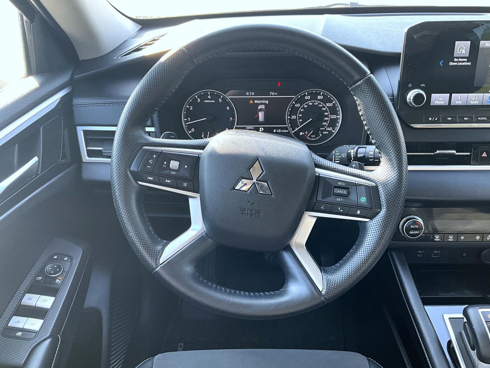 Used 2022 Mitsubishi Outlander SE image 12