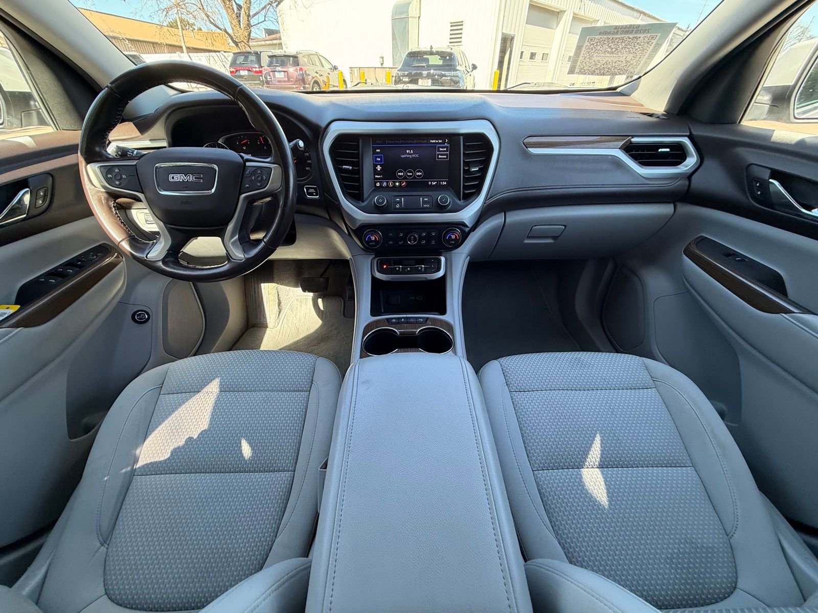 Used 2020 GMC Acadia SLE w/ Driver Convenience Package image 20