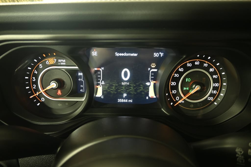 Used 2024 Jeep Wrangler Unlimited Rubicon w/ Dual Top Group AWD/4WD image 26