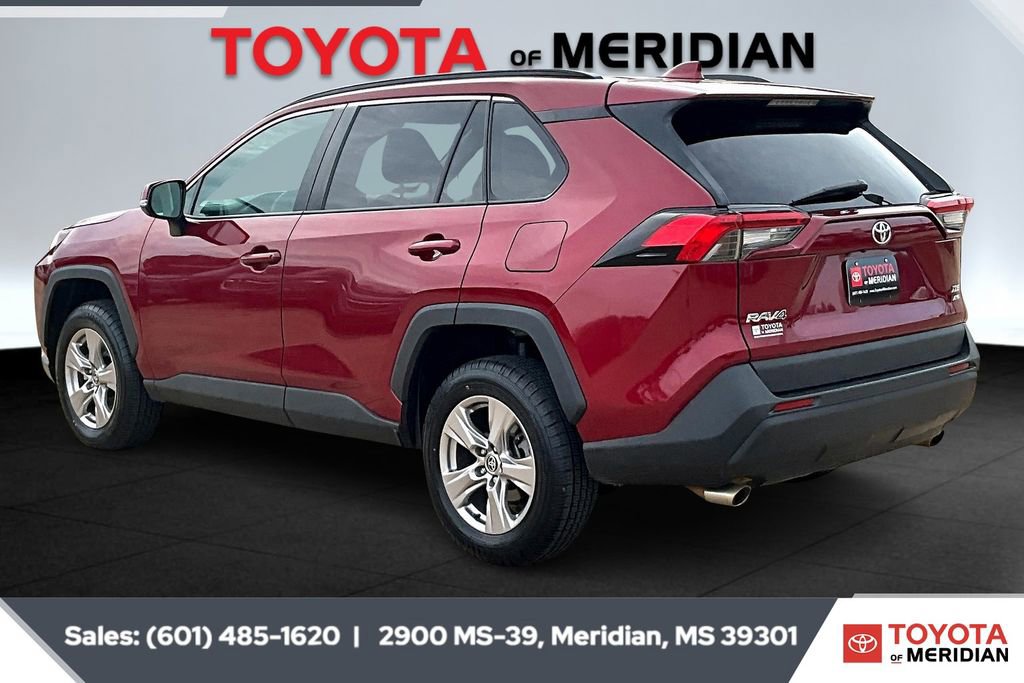 Used 2022 Toyota RAV4 XLE image 2