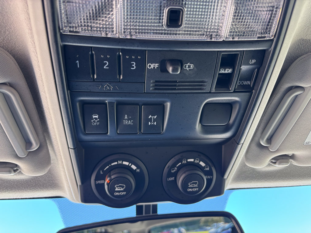 Used 2019 Toyota 4Runner TRD Off-Road Premium AWD/4WD image 37