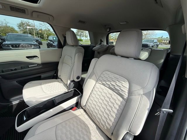 Used 2022 Nissan Pathfinder SV w/ SV Premium Package AWD/4WD image 24