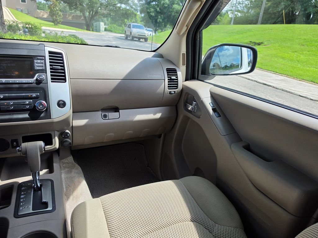 Used 2017 Nissan Frontier SV RWD image 17