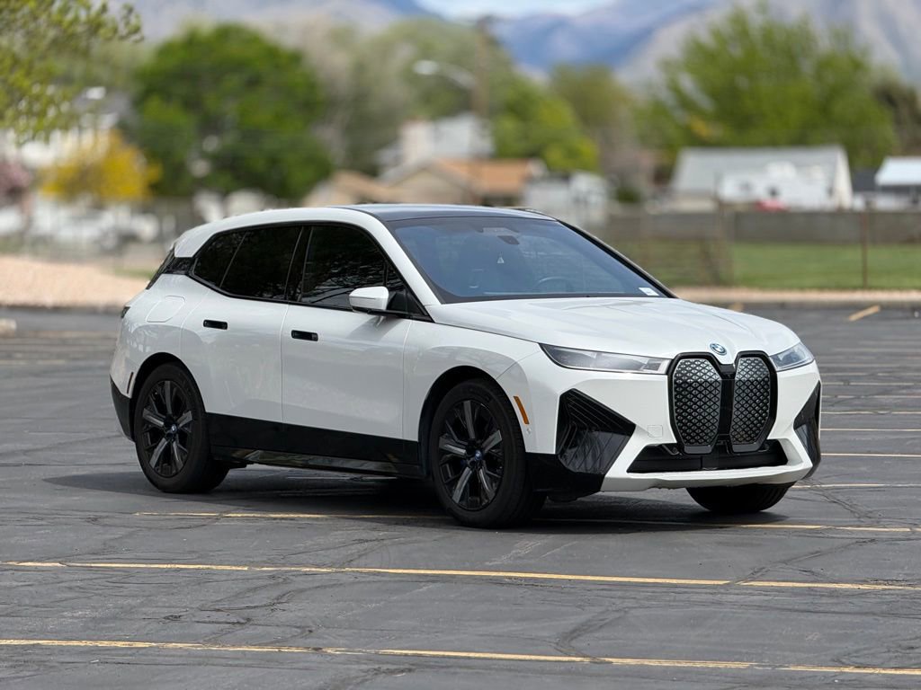 Certified 2023 BMW iX xDrive50 w/ Premium Package image 3