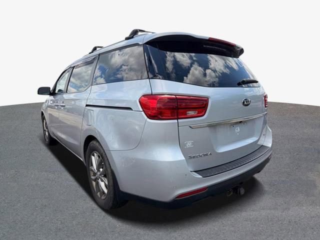 Used 2019 Kia Sedona EX FWD image 2