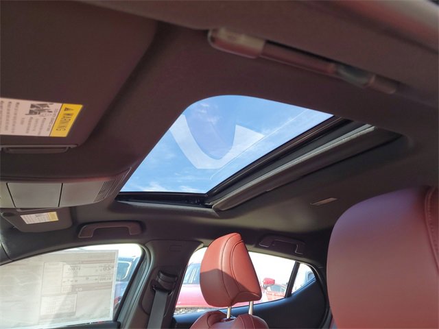 New 2026 MAZDA MAZDA3 Hatchback w/Premium Plus Pkg image 19