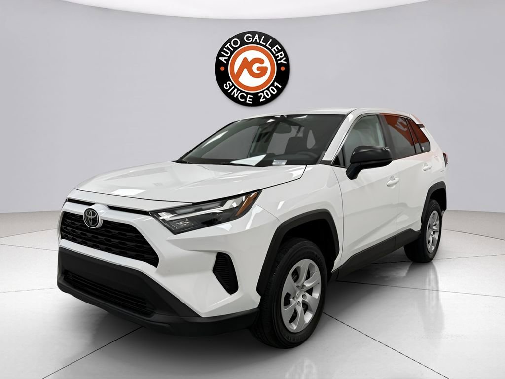 Used 2025 Toyota RAV4 LE image 3
