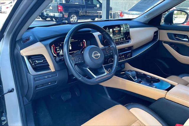 Certified 2022 Nissan Rogue Platinum w/ Head-Up Display Package FWD image 18