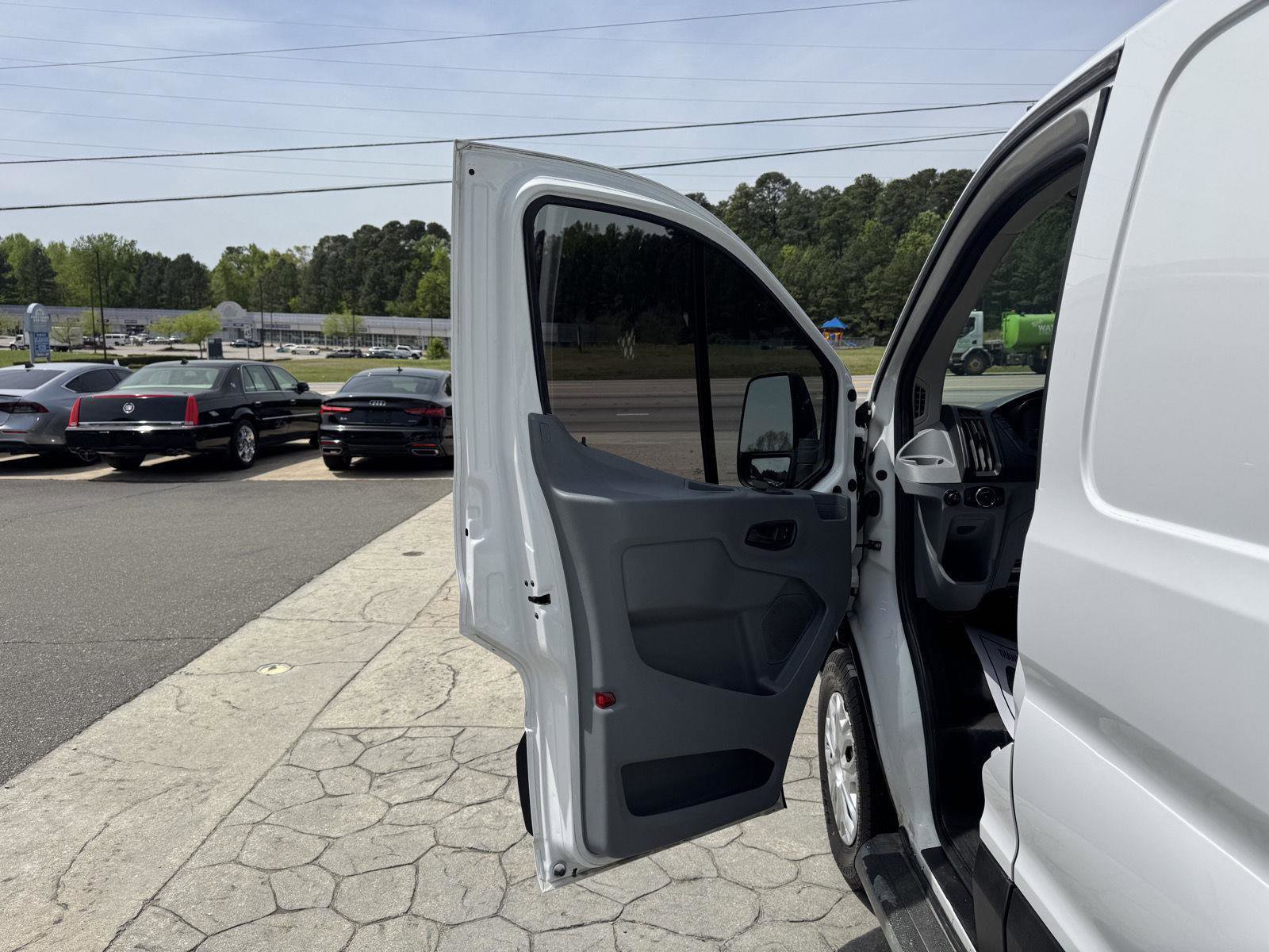 Used 2019 Ford Transit 250 130 Low Roof w/ Exterior Upgrade Package image 7
