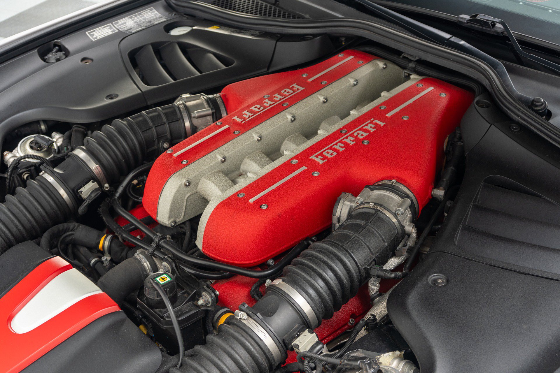 Used 2014 Ferrari FF AWD/4WD image 40