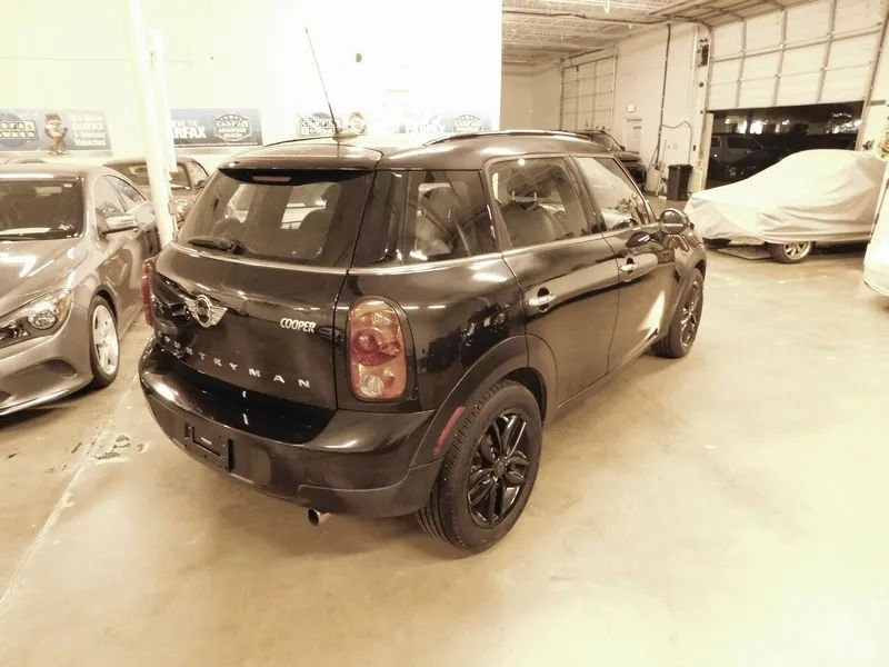 Used 2015 MINI Cooper Countryman w/ Premium Package FWD image 2