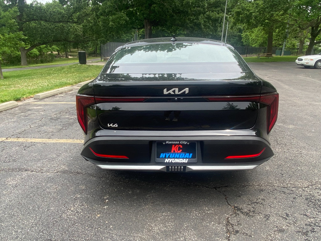 Used 2025 Kia K4 FWD image 8