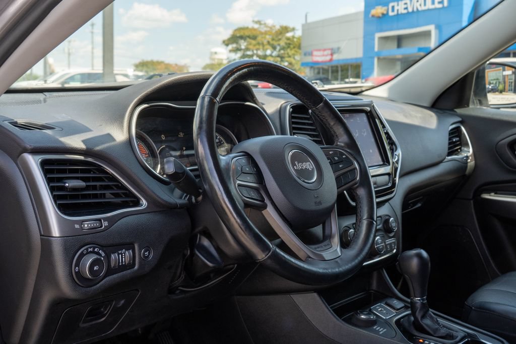 Used 2019 Jeep Cherokee Limited AWD/4WD image 10