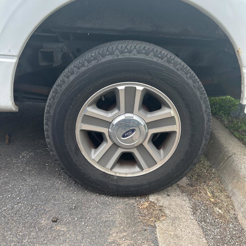 Used 2005 Ford F150 XLT image 18
