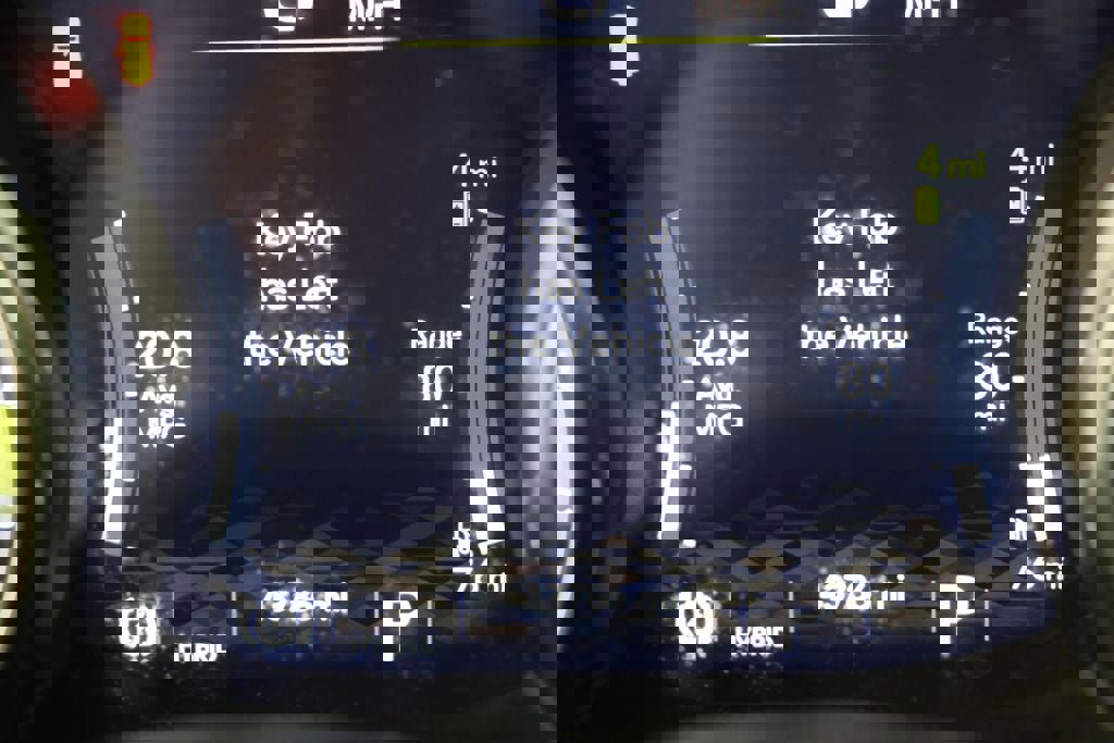 Used 2023 Jeep Wrangler Unlimited w/ Cold Weather Group image 18