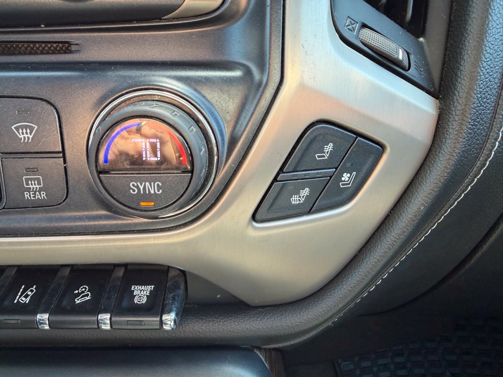 Used 2017 GMC Sierra 2500 Denali w/ Duramax Plus Package AWD/4WD image 11