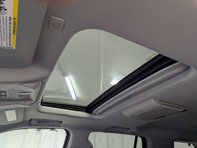 Used 2020 GMC Yukon Denali w/ Denali Ultimate Package AWD/4WD image 16