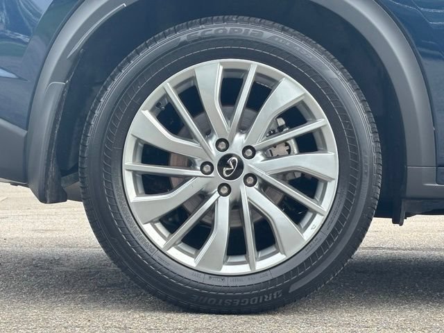 Used 2023 INFINITI QX50 Luxe AWD/4WD image 3