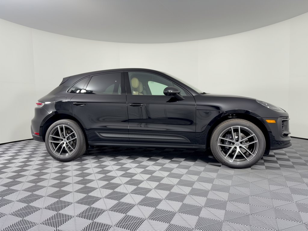 New 2026 Porsche Macan AWD/4WD image 8