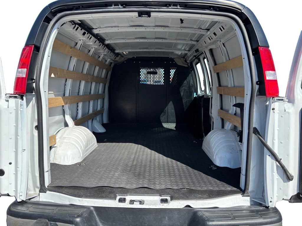 Used 2024 GMC Savana 2500 w/ Driver Convenience Package image 24