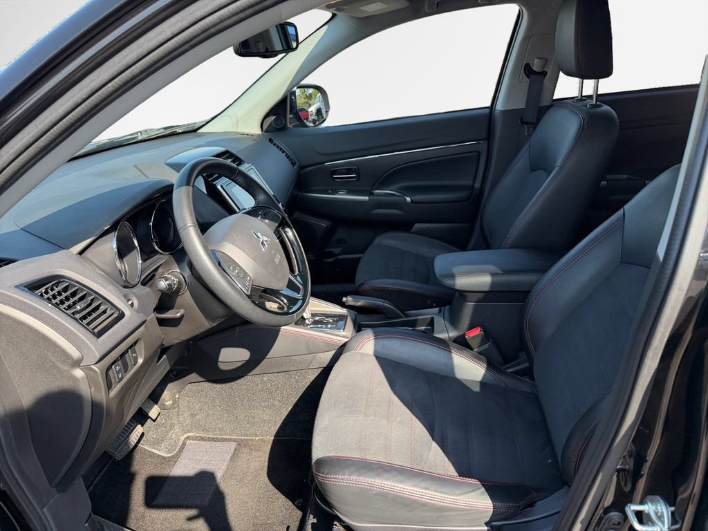 Used 2024 Mitsubishi Outlander Sport SE AWD/4WD image 12