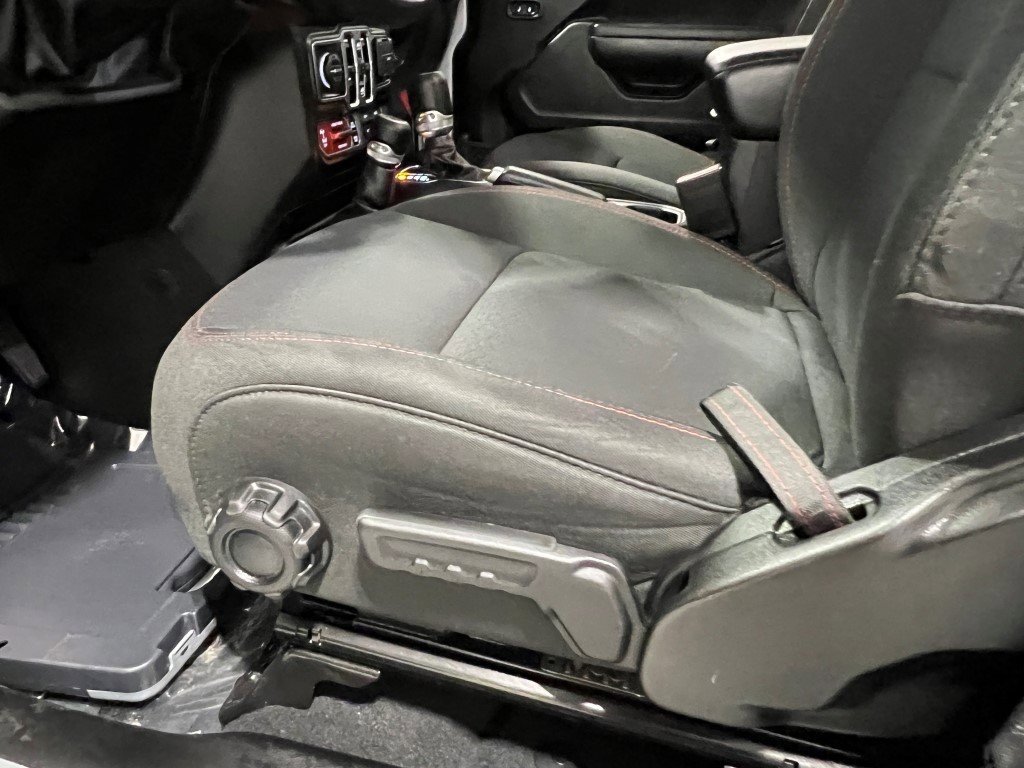 Used 2022 Jeep Wrangler Unlimited Rubicon w/ LED Lighting Group image 24