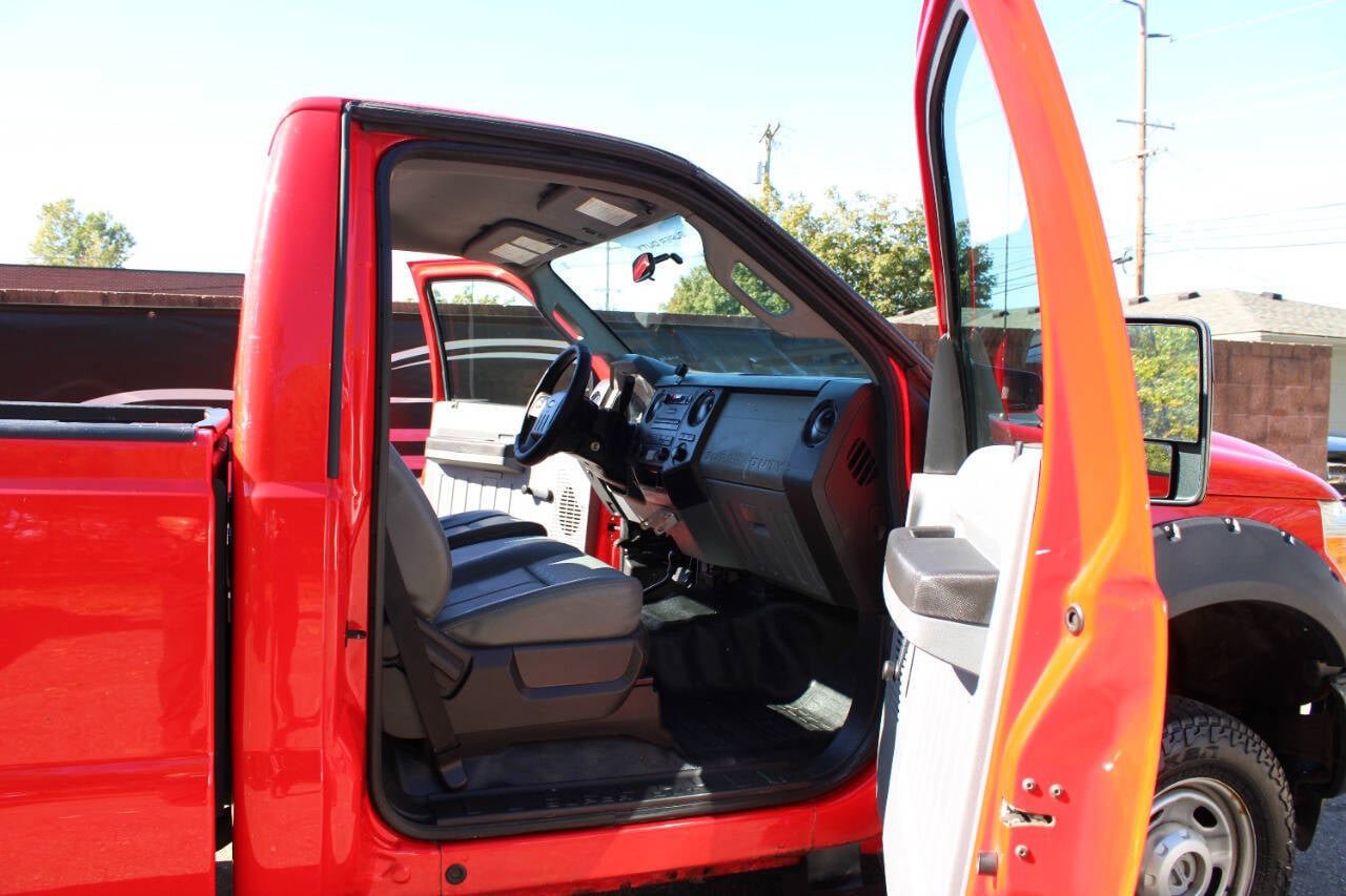 Used 2016 Ford F250 XL w/ Snow Plow Prep Package image 18