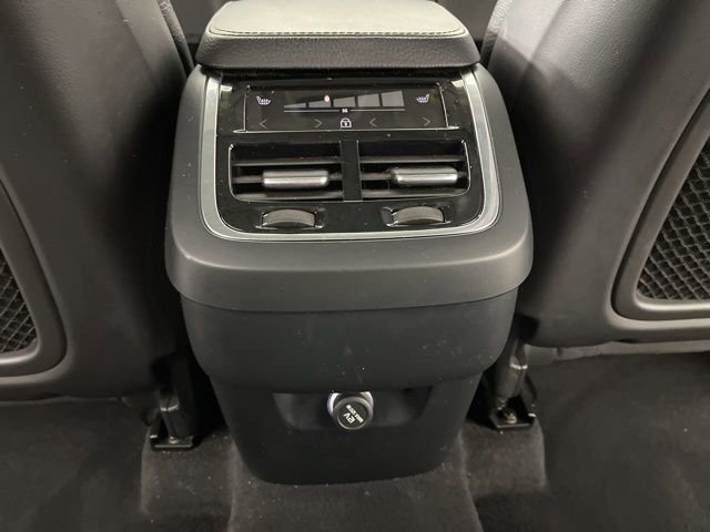 Used 2020 Volvo XC90 T6 Momentum AWD/4WD image 44