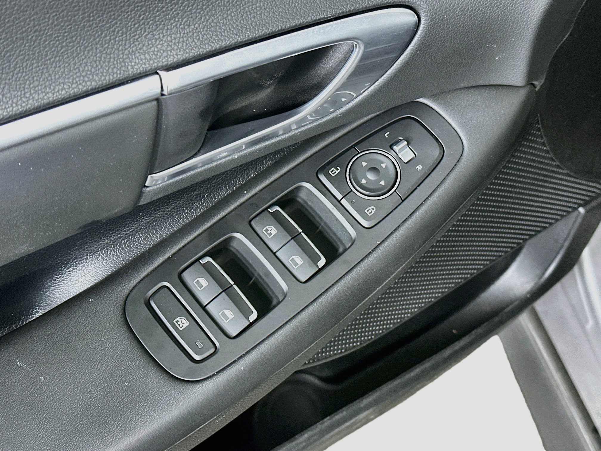 Used 2023 Hyundai Sonata Blue FWD image 15