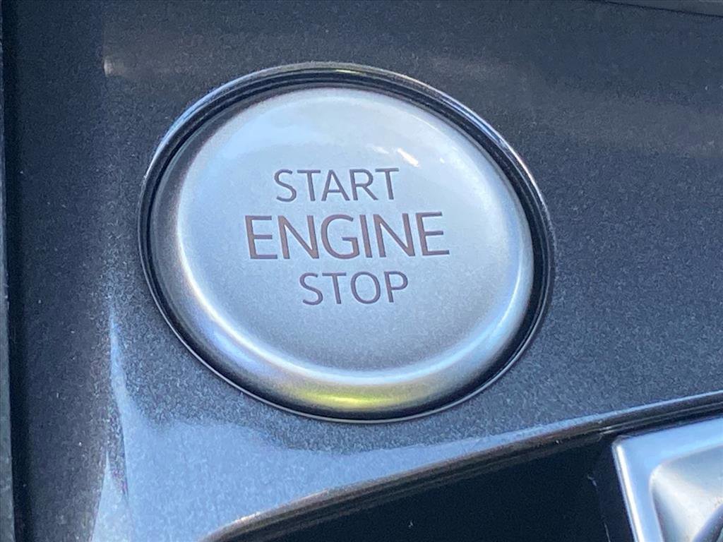 Certified 2022 Volkswagen Tiguan SE image 18