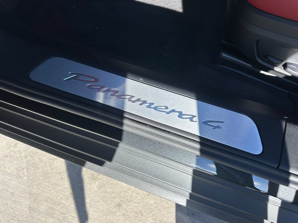 Used 2026 Porsche Panamera RWD image 22