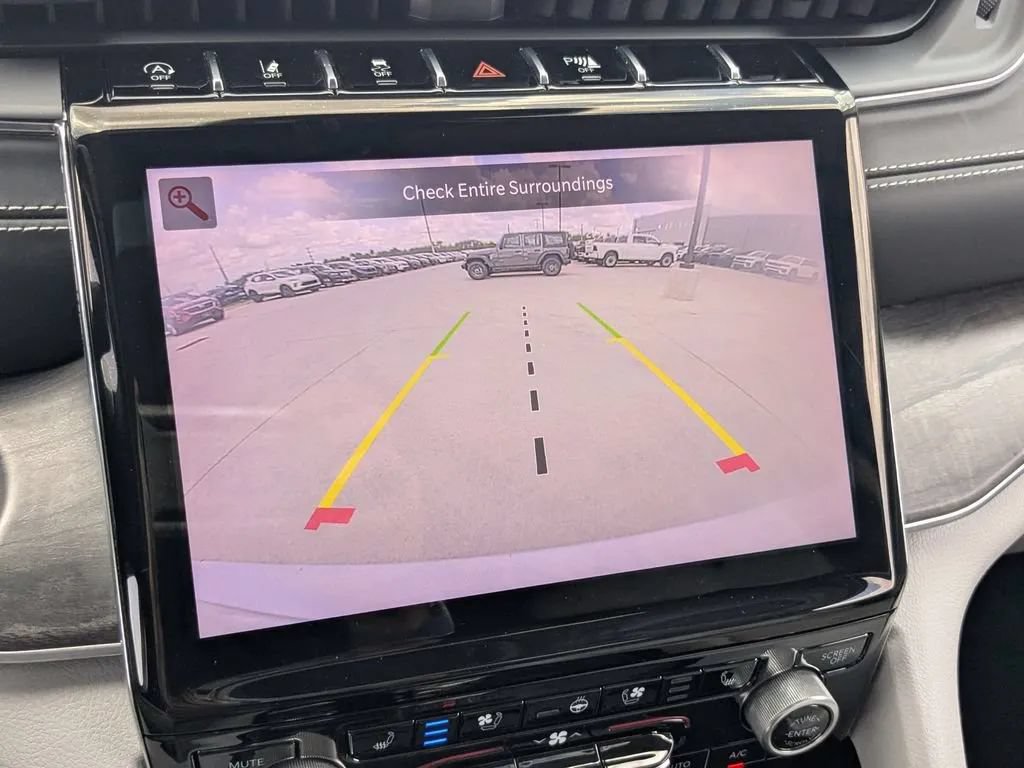 Used 2021 Jeep Grand Cherokee L Overland AWD/4WD image 23