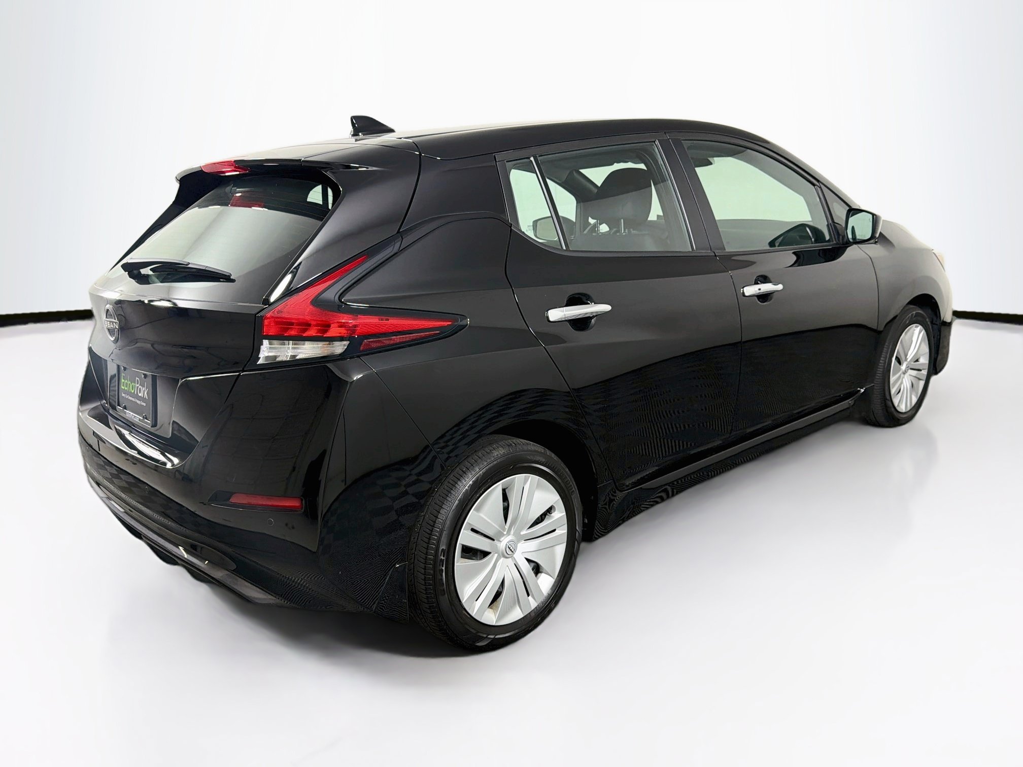 Used 2024 Nissan Leaf S FWD image 9