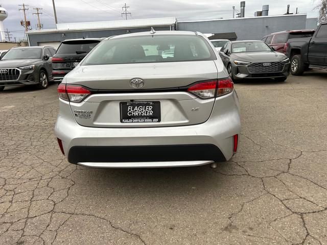 Used 2020 Toyota Corolla LE image 4